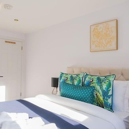 Stylish Retreat For Your Short Getaway London Exterior photo