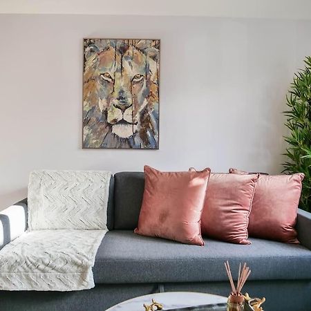 Stylish Retreat For Your Short Getaway London Exterior photo