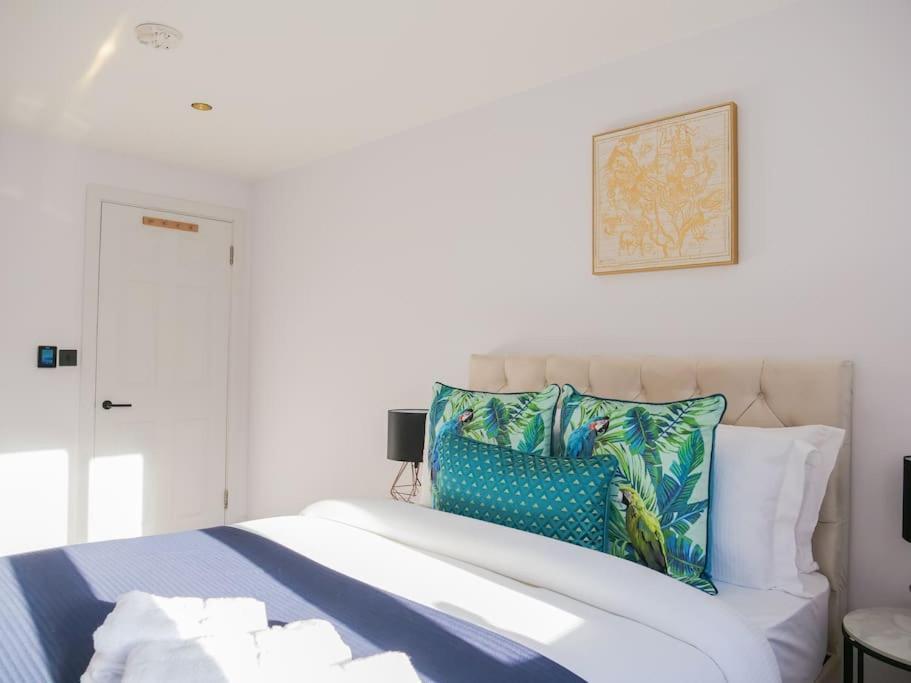 Stylish Retreat For Your Short Getaway London Exterior photo